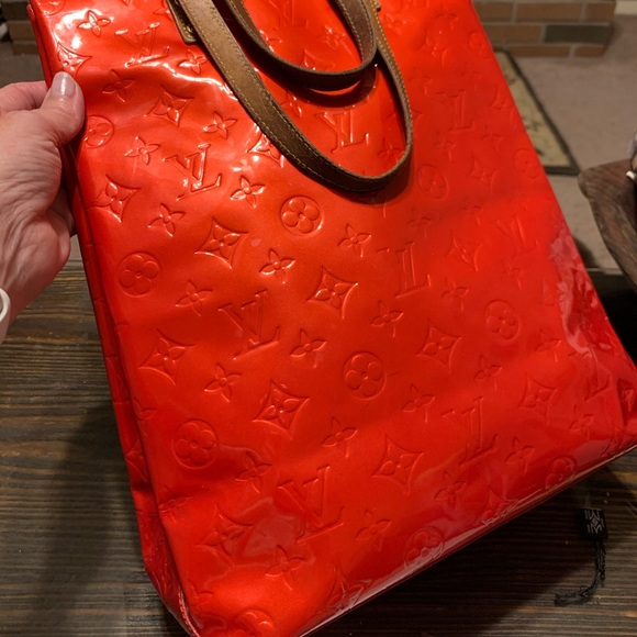 Louis Vuitton Handbags - Louis Vuitton Vernis Red Monogram Purse Toe Bag
